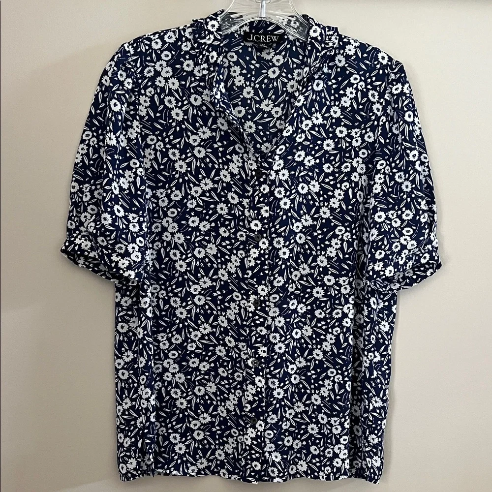 J. Crew Puff-sleeve button-up top Ruffle Neckline in garden stamp floral | XS